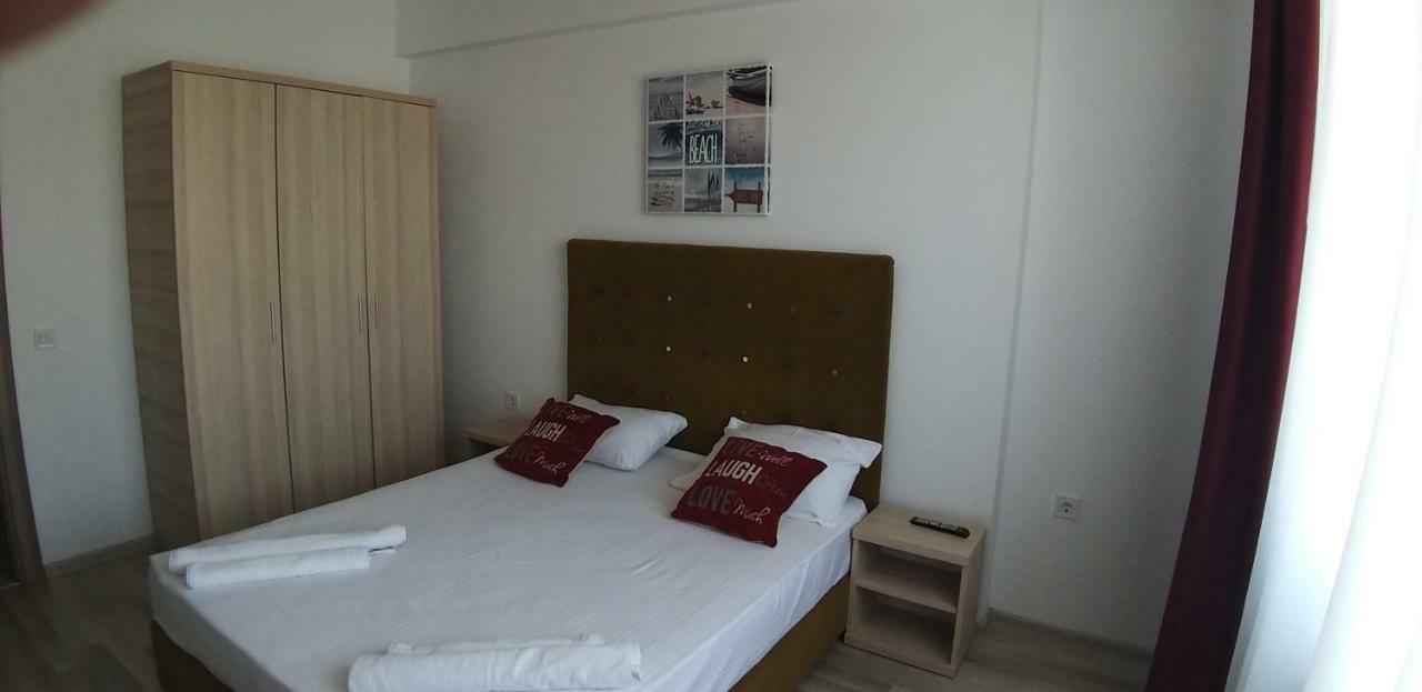 Summerland Mrs * Mamaia
